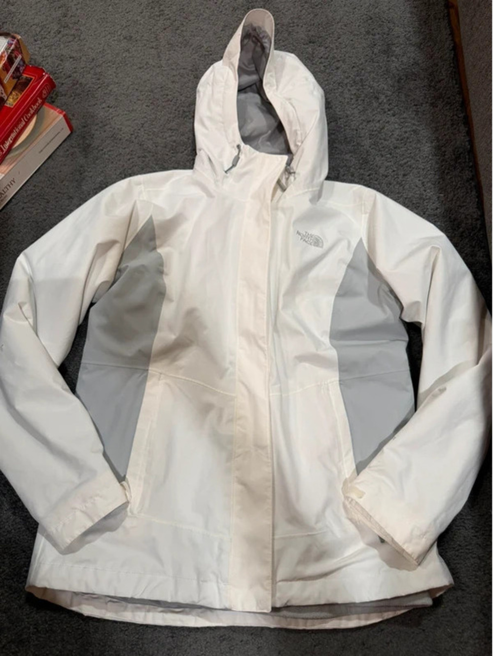 The North Face Women’s M HyVent 3-in-1 Jacket White Gray Removable Fleece